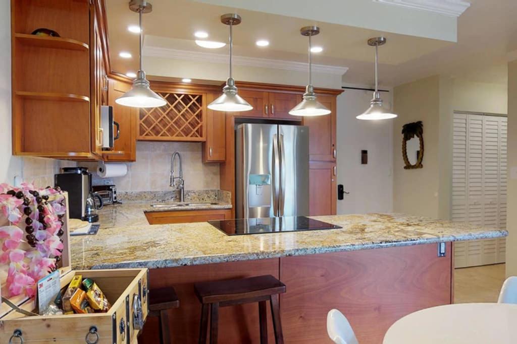 Oceanfront Penthouse With Amazing Views At Kauhale Makai Apartment Kihei Luaran gambar
